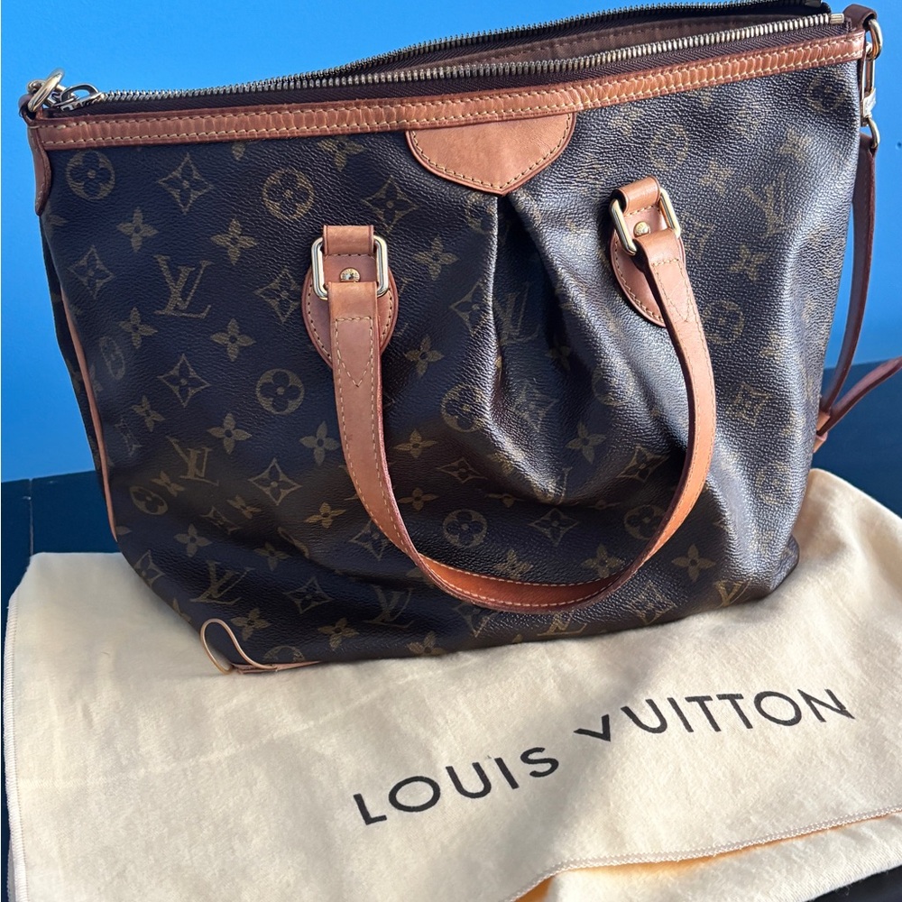 Louis Vuitton Tivoli GM Monogram Bag